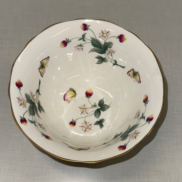 Vintage St. Michael ASHBOURNE Footed Bowl, Strawberry & Butterfly Design - Picture 1 of 7